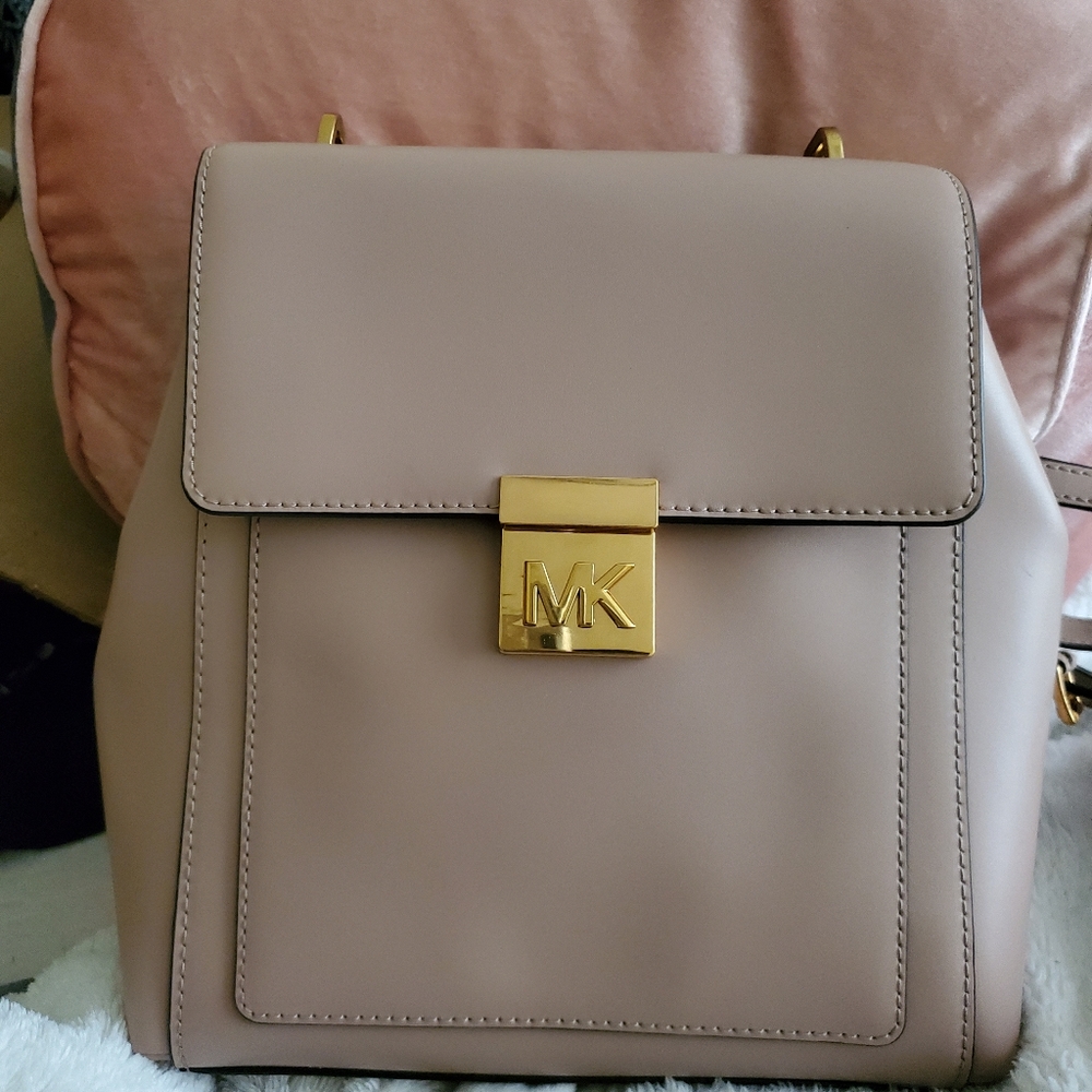 NWT Michael Kors Mindy Backpack in Fawn
